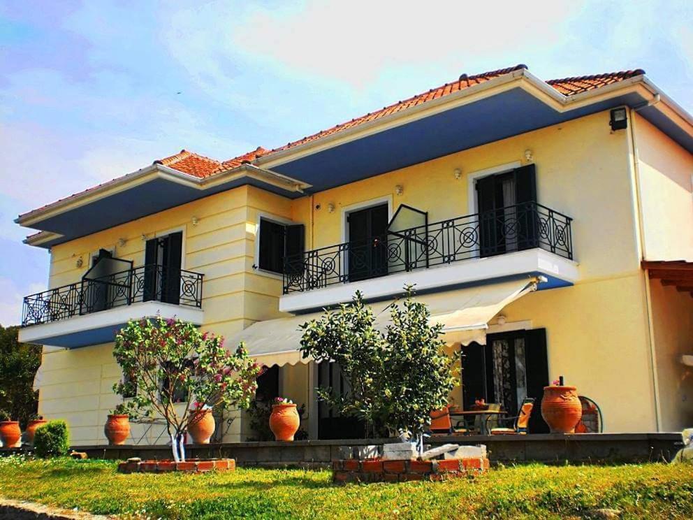 Guesthouse Bizani Neo Mpizani 외부 사진